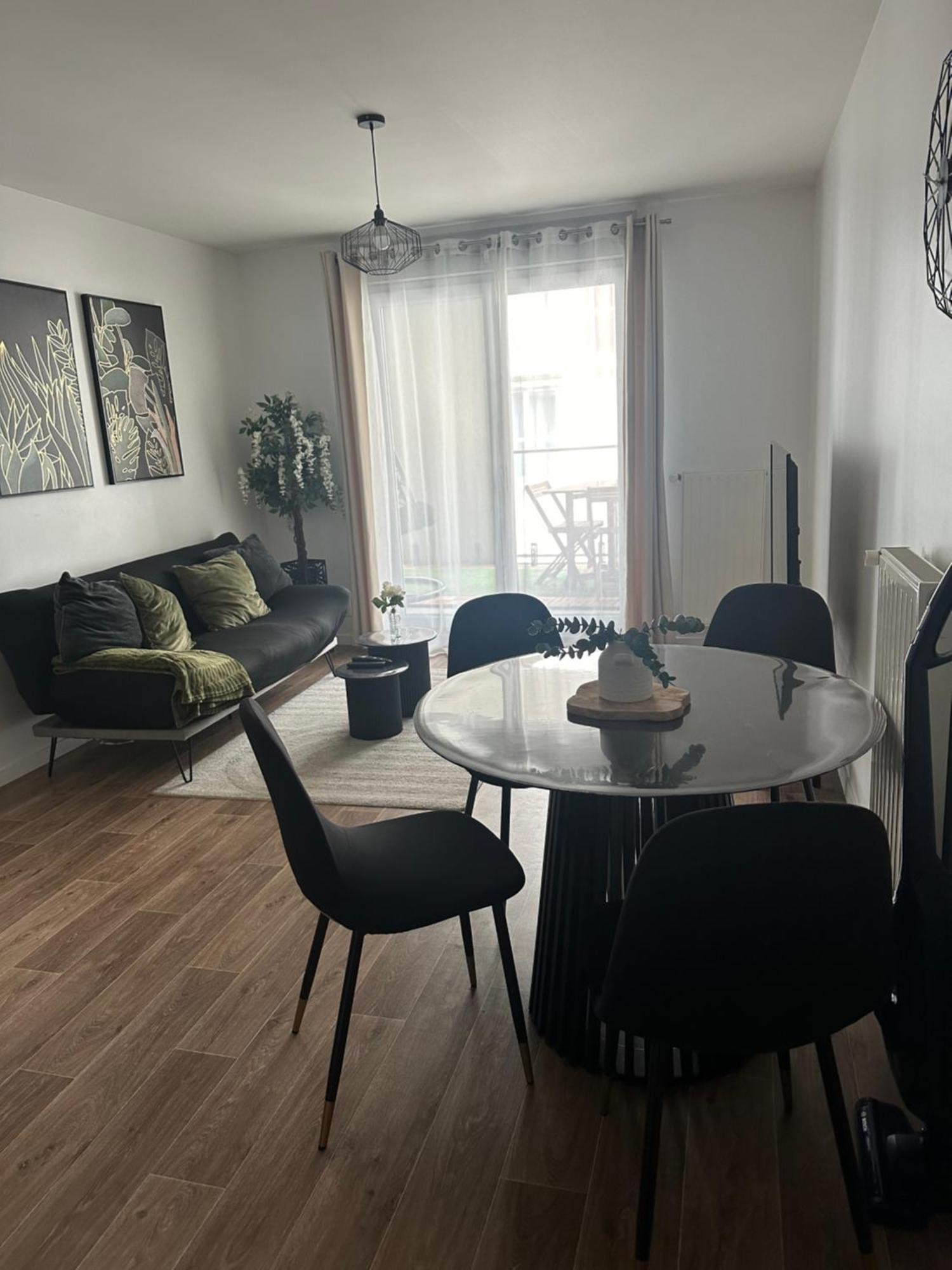 Carrières-sous-PoissyCosy House A 6 Min Du Rer A Et Psaアパートメント エクステリア 写真